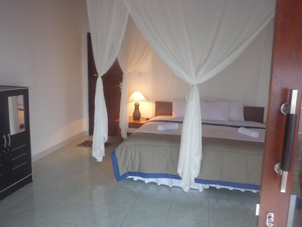 Tambun Sari Beach Homestay Amed Szoba fotó